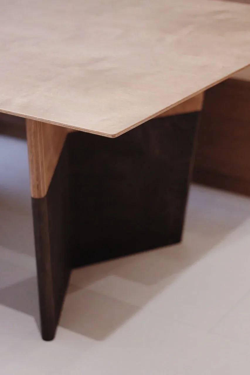SNUG tables
