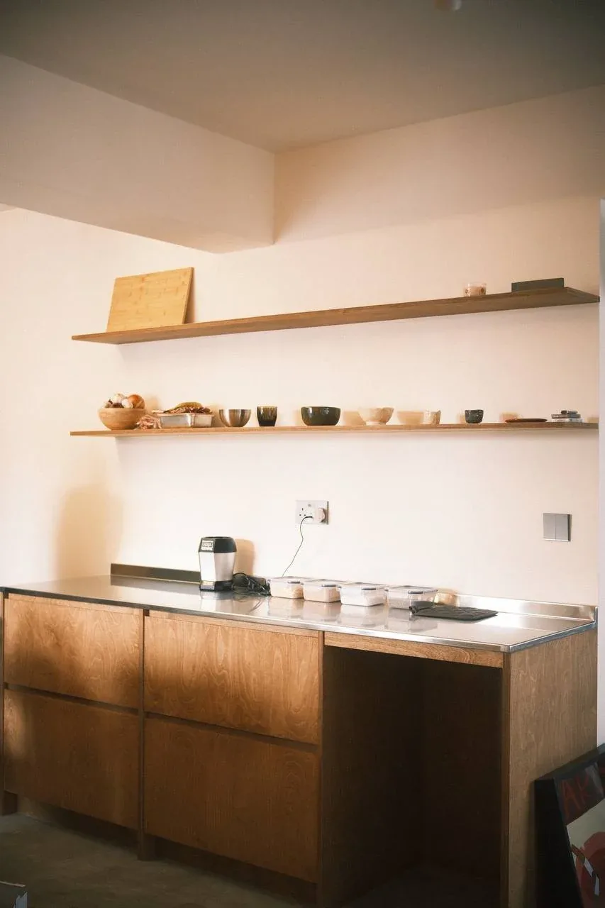 Kitchen, Display &amp; Pantry by SNUG Woodwork