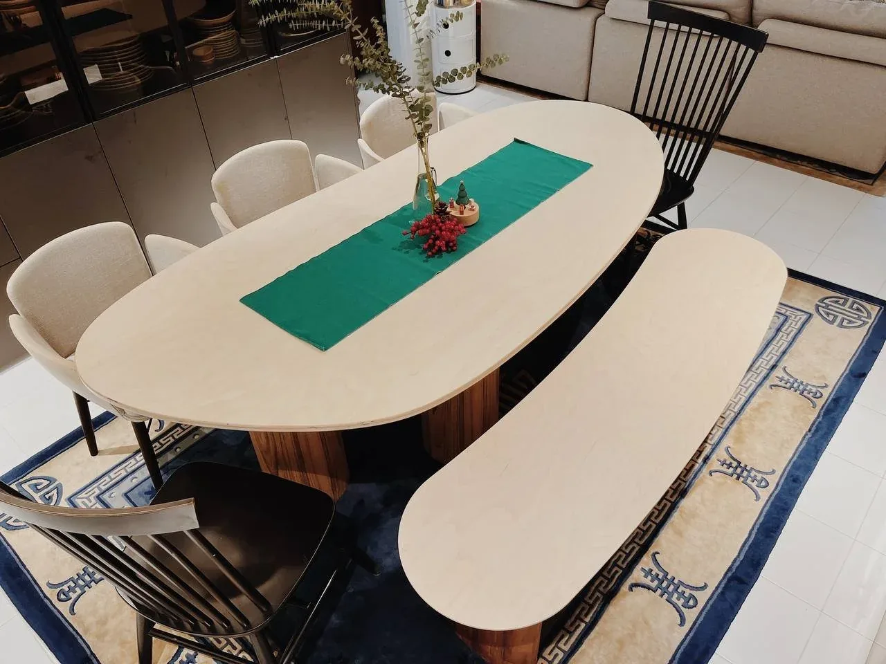 SNUG Blob Dining Table
