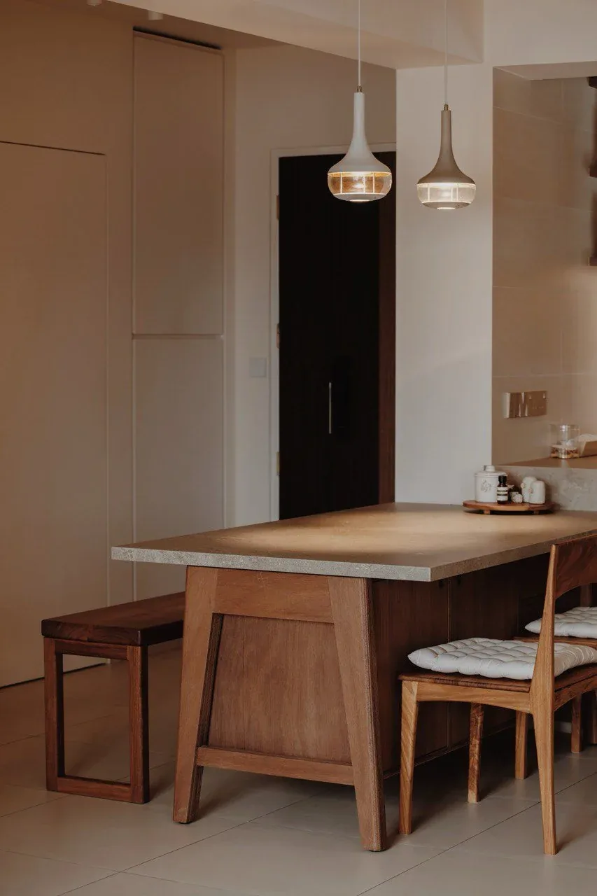 SNUG Dining Table with Storage